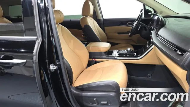 Kia Carnival 2021 thumb 11