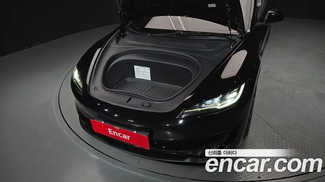 Tesla Model 3 2024 thumb 6