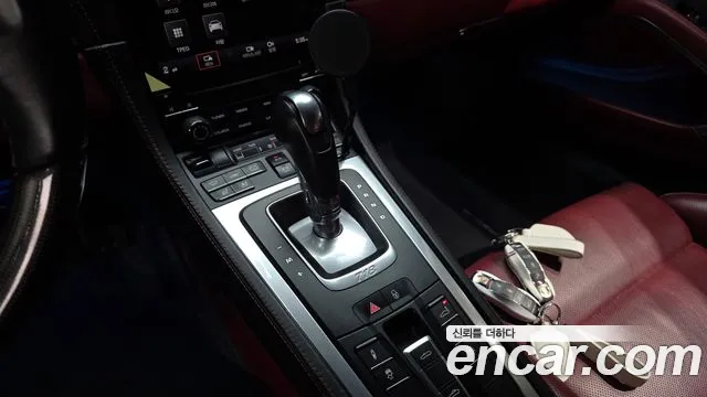 Porsche Cayman 2018 thumb 9