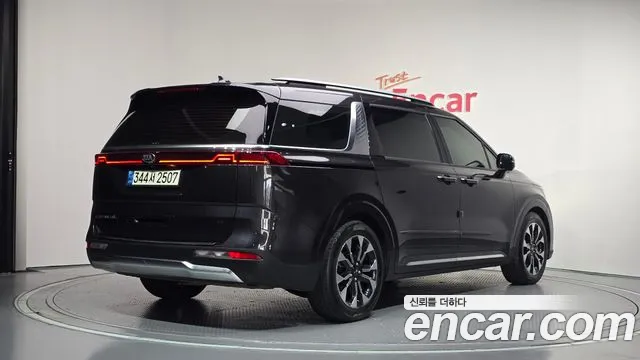 Kia Carnival 2020 thumb 2