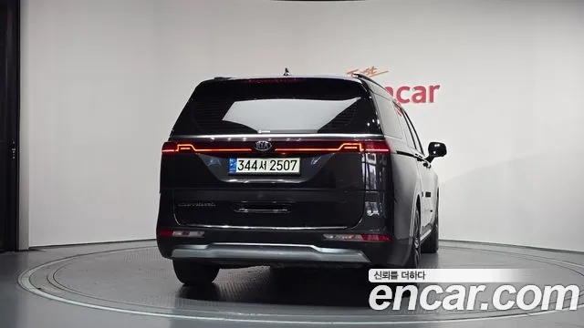 Kia Carnival 2020 thumb 4
