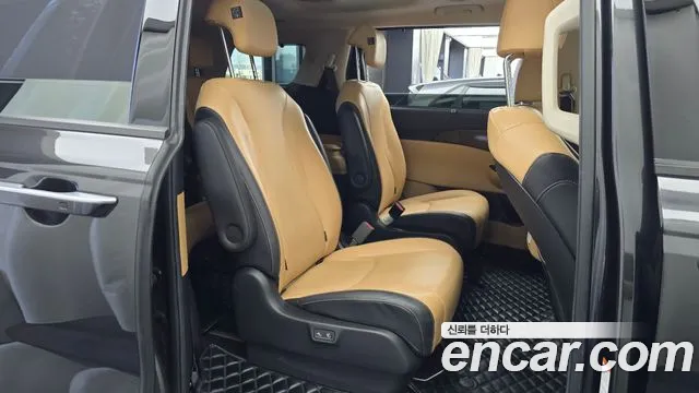 Kia Carnival 2020 thumb 11