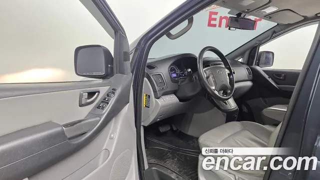 Hyundai Starex 2018 thumb 10