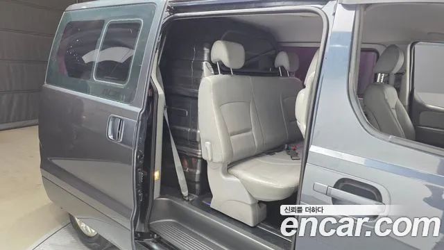 Hyundai Starex 2018 thumb 12