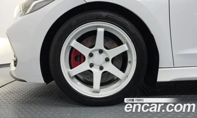 Hyundai Avante 2016 thumb 4