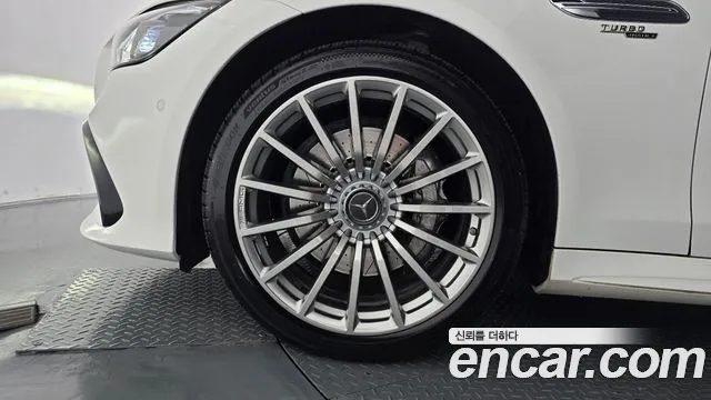 Mercedes-Benz AMG GT 2020 thumb 5