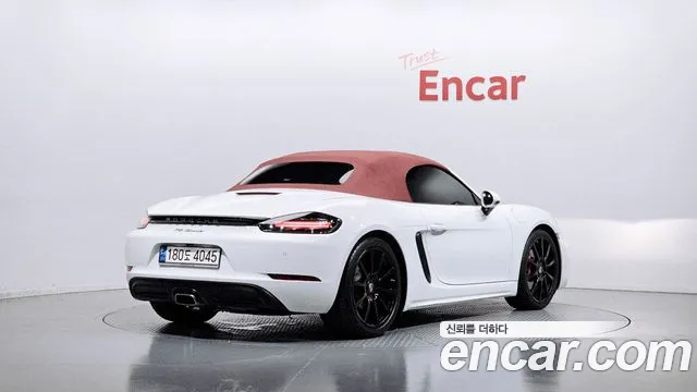 Porsche Cayman 2022 thumb 2