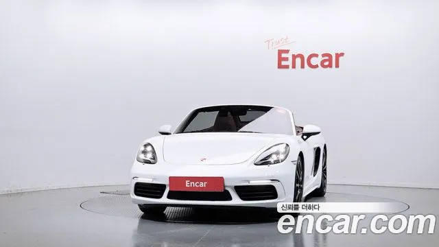 Porsche Cayman 2022 thumb 3