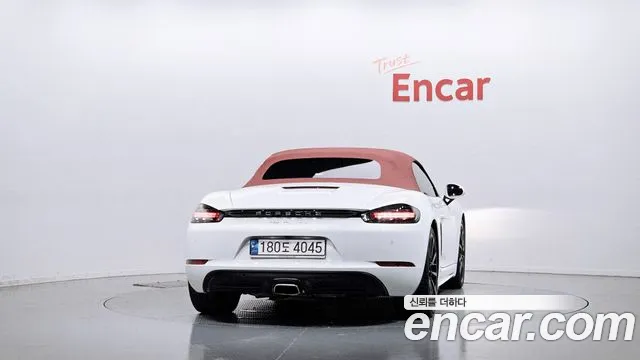 Porsche Cayman 2022 thumb 4