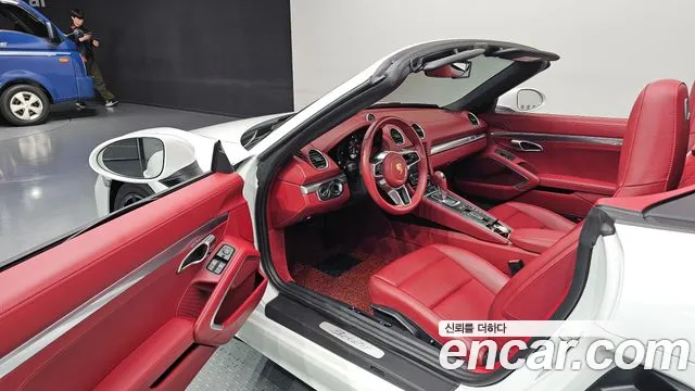 Porsche Cayman 2022 thumb 10