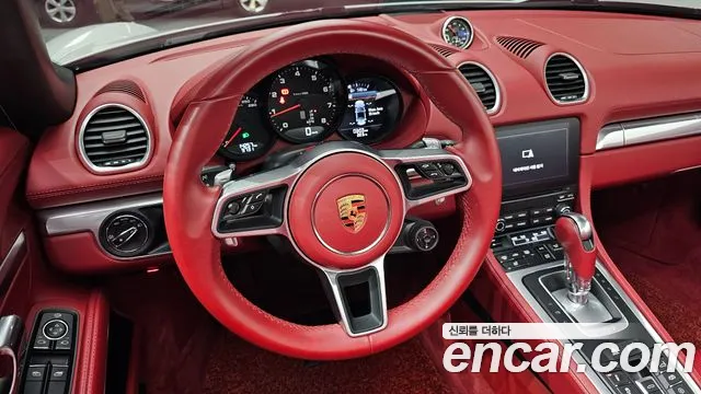 Porsche Cayman 2022 thumb 11