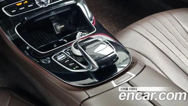 Mercedes-Benz CLS-Class 2019 thumb 9