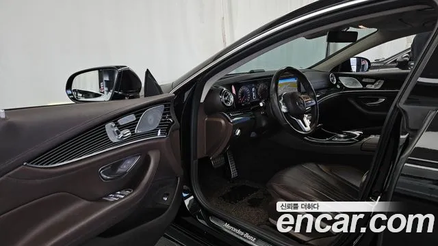 Mercedes-Benz CLS-Class 2019 thumb 10