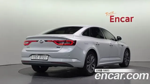 Renault-KoreaSamsung Megane 2017 thumb 2