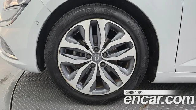 Renault-KoreaSamsung Megane 2017 thumb 5