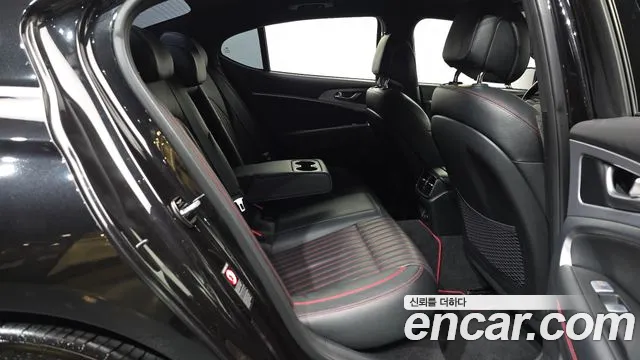Genesis G70 2017 thumb 11