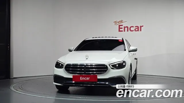 Mercedes-Benz E-Класс 2021 thumb 3