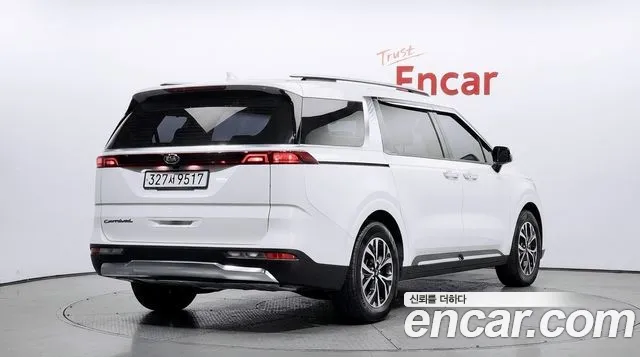 Kia Carnival 2020 thumb 2