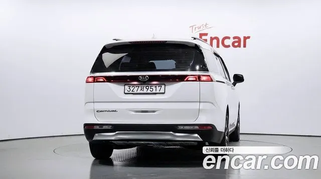 Kia Carnival 2020 thumb 4