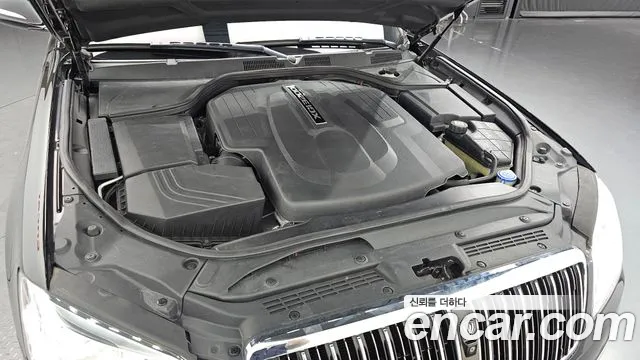 KG_Mobility_Ssangyong Chairman 2017 thumb 6