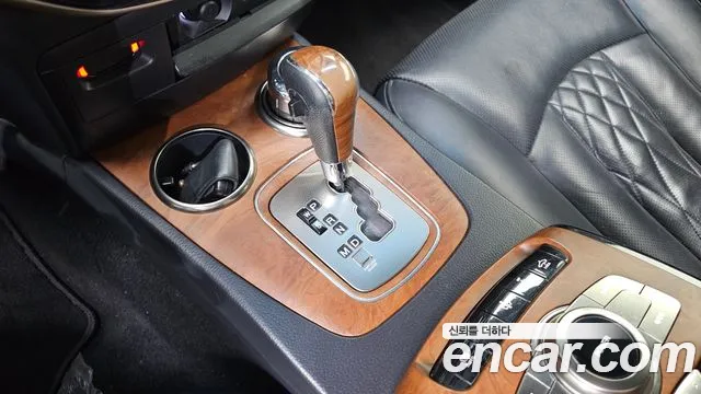 KG_Mobility_Ssangyong Chairman 2017 thumb 9