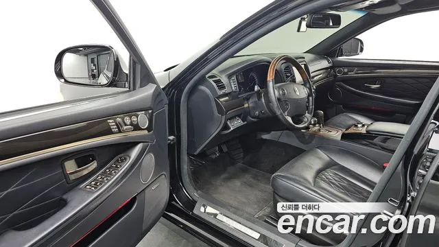 KG_Mobility_Ssangyong Chairman 2017 thumb 12