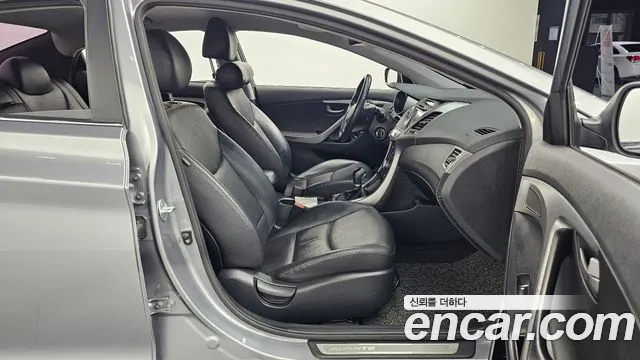 Hyundai Avante 2015 thumb 11