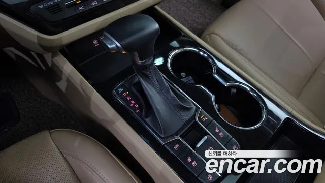 Kia Carnival 2018 thumb 9