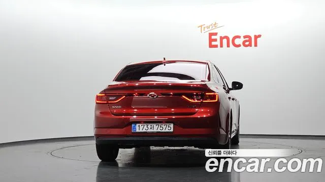 Renault-KoreaSamsung Megane 2016 thumb 4