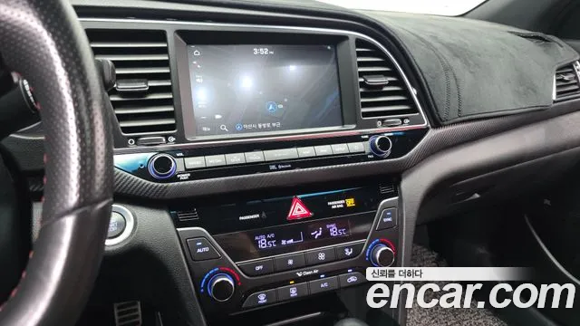 Hyundai Avante 2018 thumb 12
