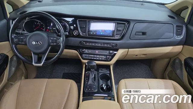 Kia Carnival 2017 thumb 7