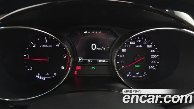Kia Carnival 2017 thumb 8