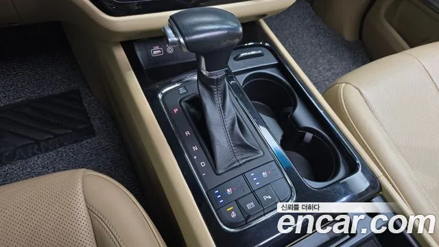 Kia Carnival 2017 thumb 9