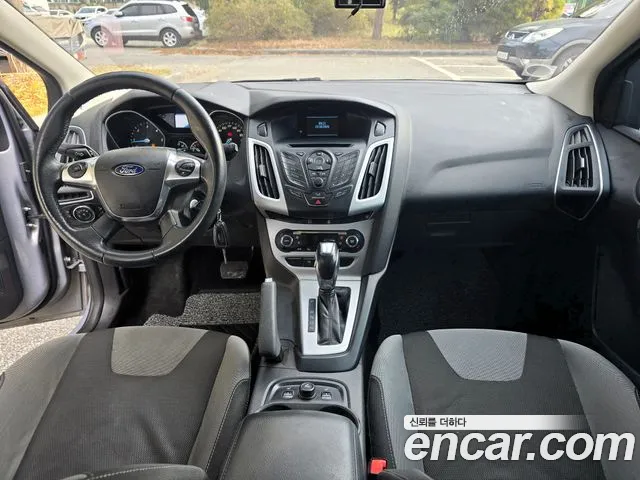 Ford Focus 2013 thumb 7