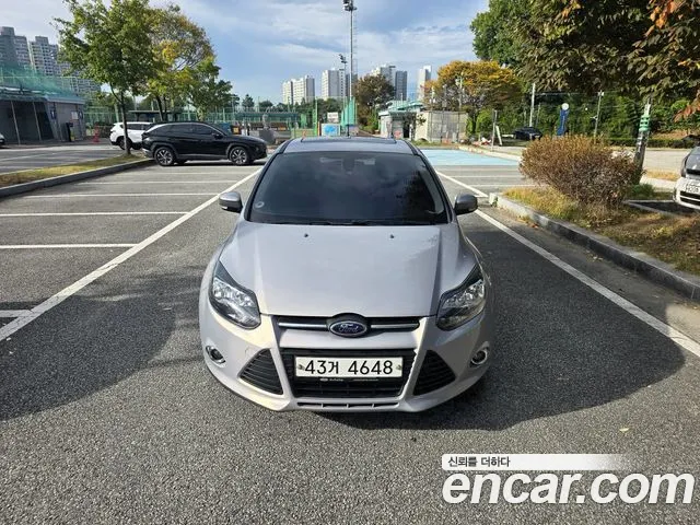 Ford Focus 2013 thumb 11