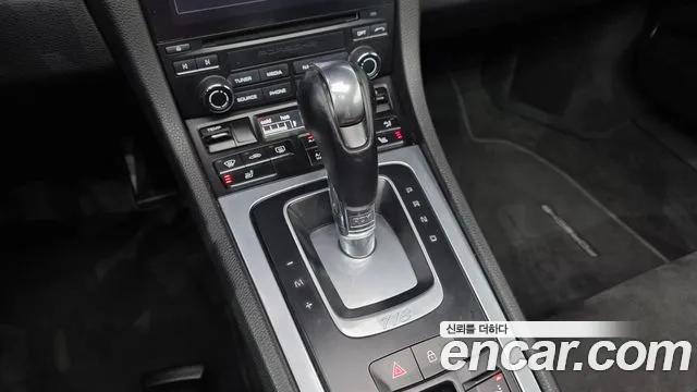 Porsche Cayman 2020 thumb 9