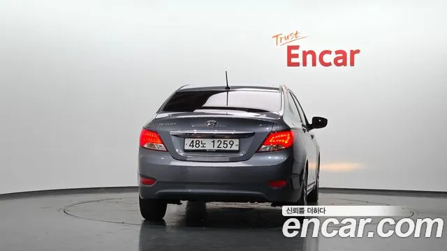 Hyundai Accent 2017 thumb 4