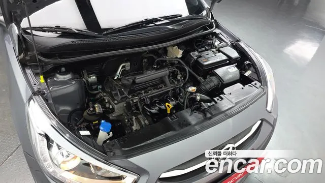 Hyundai Accent 2017 thumb 6
