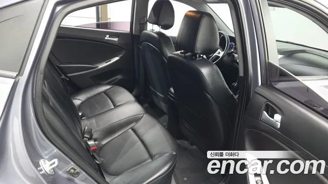 Hyundai Accent 2017 thumb 12