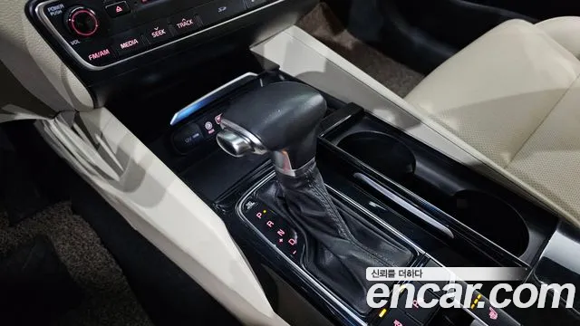 Kia K7 2016 thumb 9