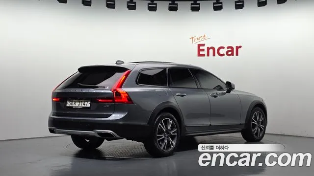 Volvo V90 2017 thumb 2
