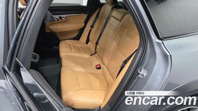 Volvo V90 2017 thumb 11
