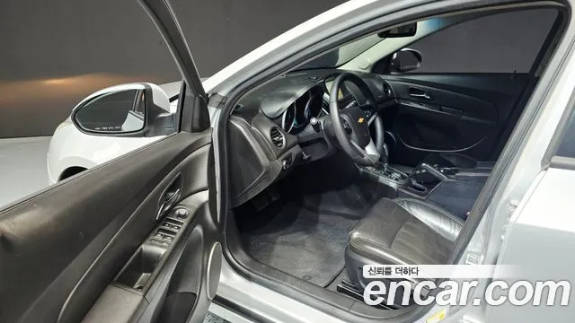 ChevroletGMDaewoo Cruze 2013 thumb 10