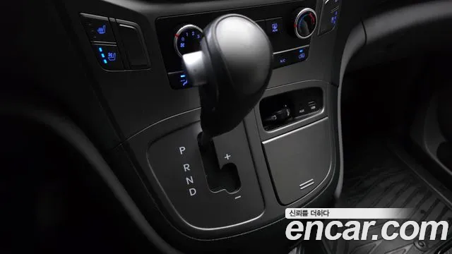 Hyundai Starex 2019 thumb 9