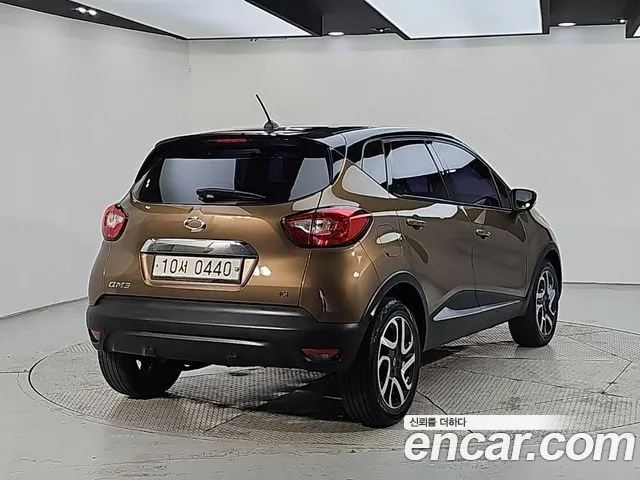 Renault-KoreaSamsung Captur 2016 thumb 4
