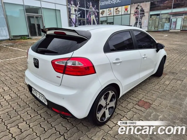 Kia Pride 2014 thumb 4
