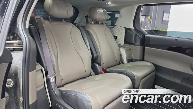 Kia Carnival 2024 thumb 11