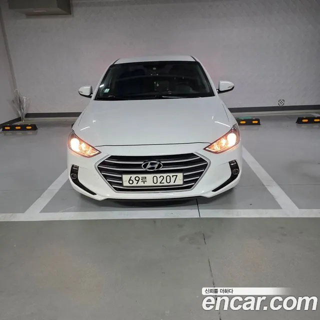 Hyundai Avante 2016 thumb 3