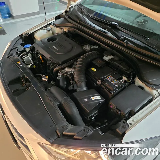 Hyundai Avante 2016 thumb 6