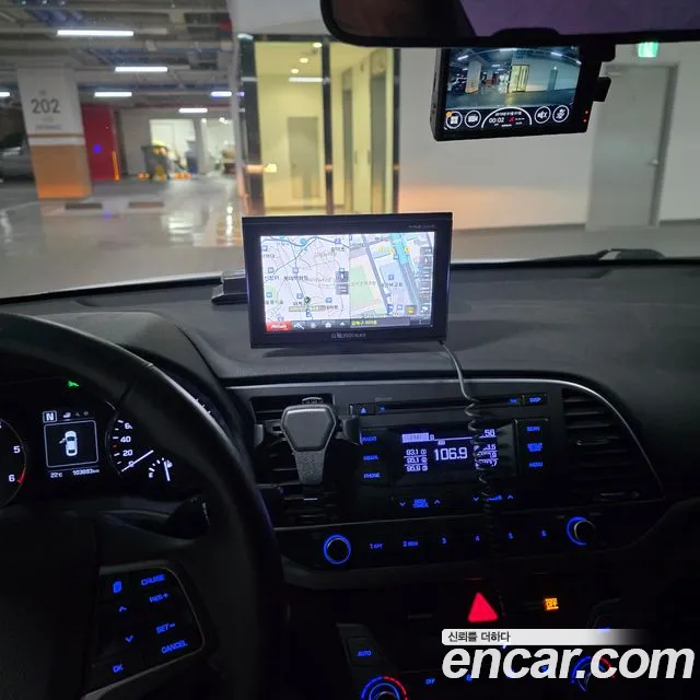 Hyundai Avante 2016 thumb 7